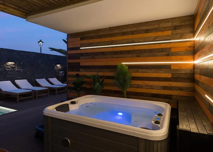 Victoria - * Playa Blanca (Lanzarote)